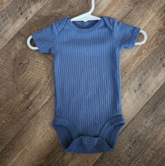 14 Newborn Baby Boy Onesie Outfit Collection - Picture 8 of 15